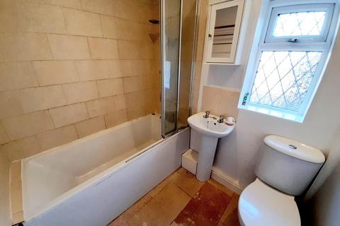 3 bedroom semi-detached house for sale, South View, Broughton, Brigg