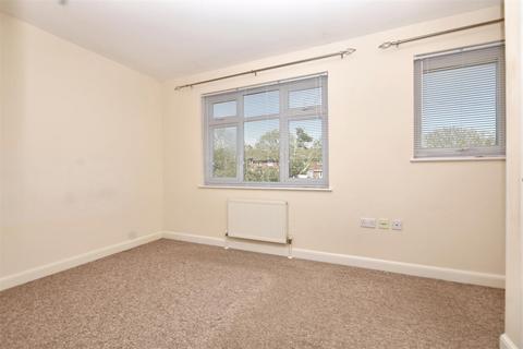 3 bedroom end of terrace house for sale, Sandhurst Mews, Langney Rise, Eastbourne