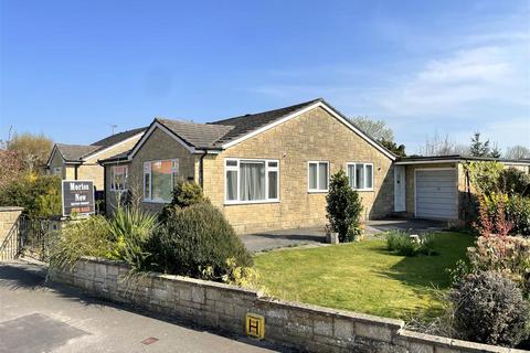 14 Barnaby Mead, Gillingham, SP8 4AL