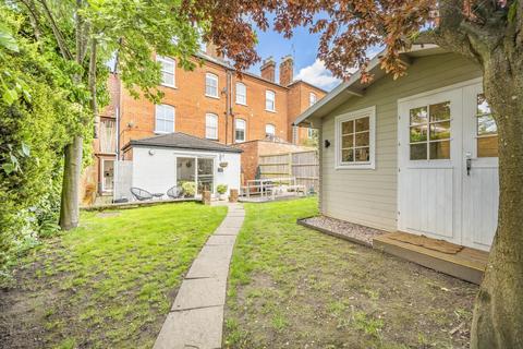 The Garden Flat, 16 Chesham Road, Guildford, GU1 3LS