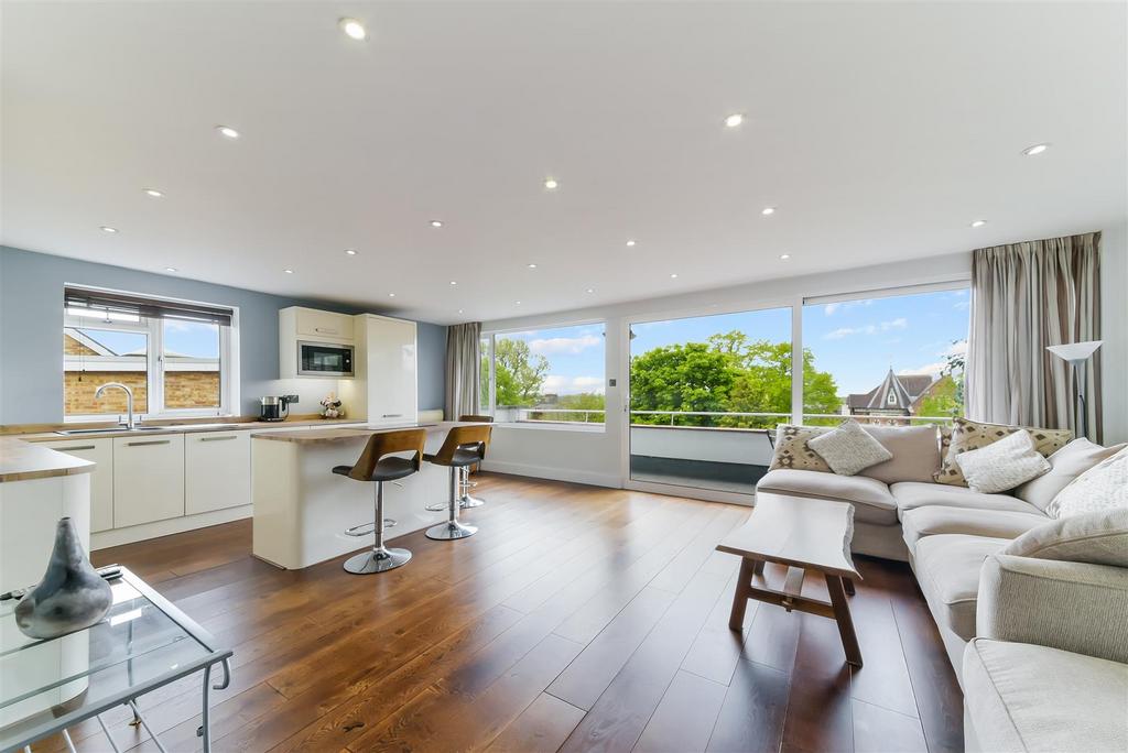 Rydal Court, The Downs, Wimbledon, SW20 2 bed apartment for sale £700,000