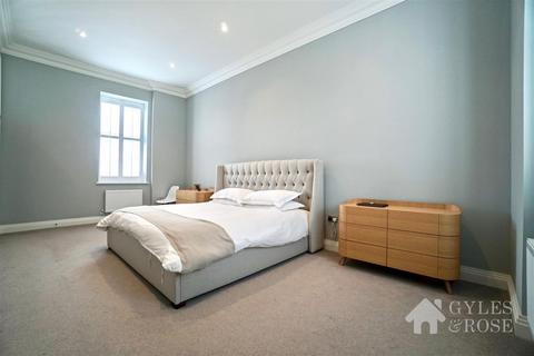 3 bedroom semi-detached house for sale, Echelon Walk, Colchester