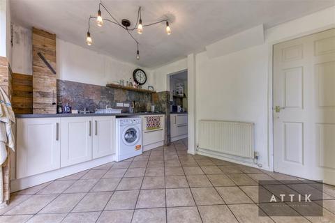 3 bedroom end of terrace house for sale, Oxford Avenue, Gorleston