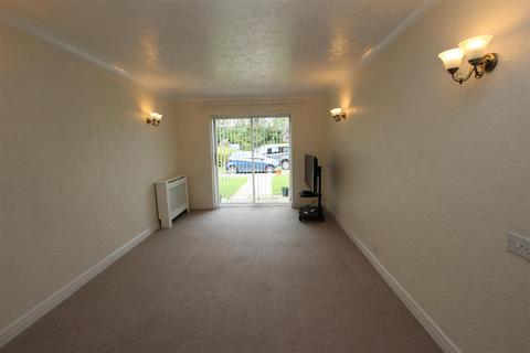 2 bedroom apartment for sale, Rydal Court, Bolton BL1