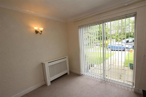 2 bedroom apartment for sale, Rydal Court, Bolton BL1