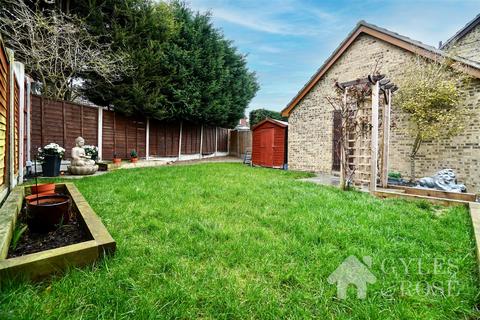 3 bedroom detached house for sale, Woodpecker Close, Colchester