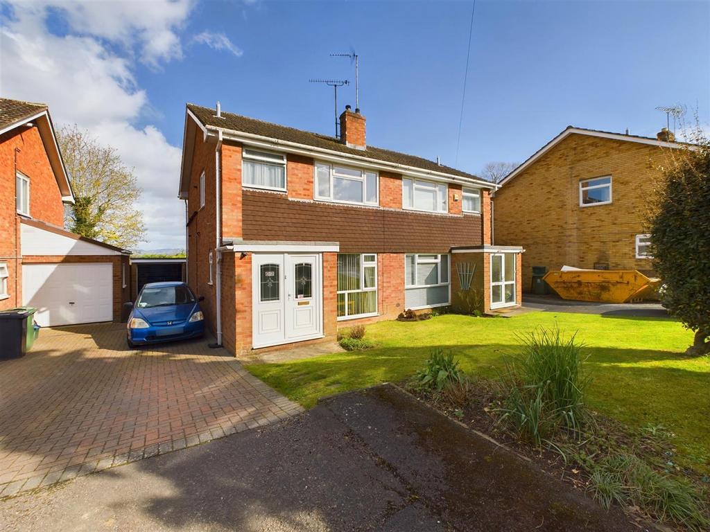 Larkham Close, Matson 3 bed semidetached house for sale £250,000
