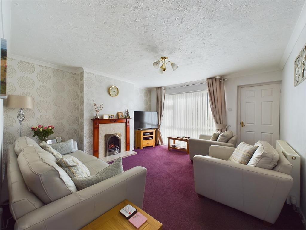 Larkham Close, Matson 3 bed semidetached house for sale £250,000