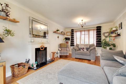 4 bedroom detached house for sale, Albany Close, Worthing