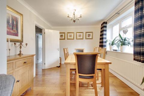 4 bedroom detached house for sale, Albany Close, Worthing