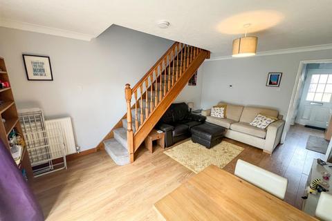 2 bedroom house to rent, Caraway Drive, Burton-On-Trent DE14