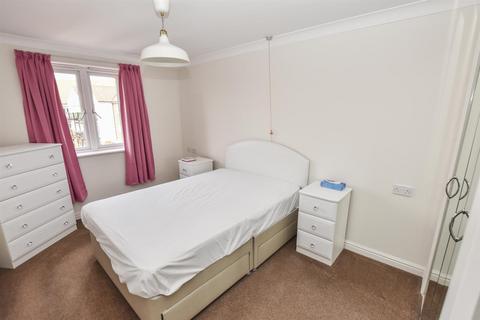 1 bedroom retirement property for sale, Tylers Ride, South Woodham Ferrers