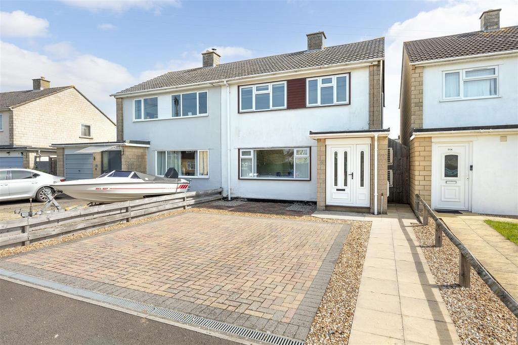 25 Kingsdown Road Trowbridge BA14 0 LB (4).jpg
