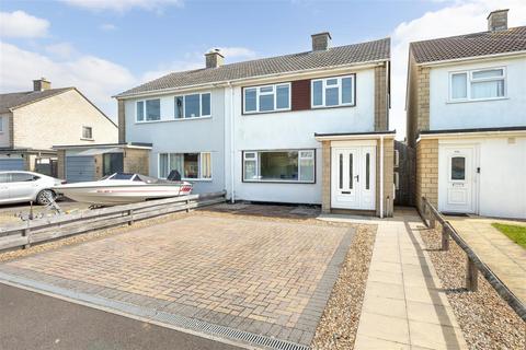 25 Kingsdown Road, Trowbridge, BA14 0LB