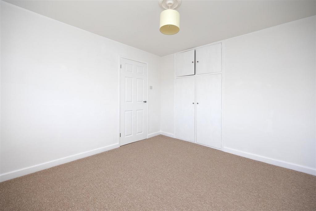 25 Kingsdown Road Trowbridge BA14 0 LB (16).jpg