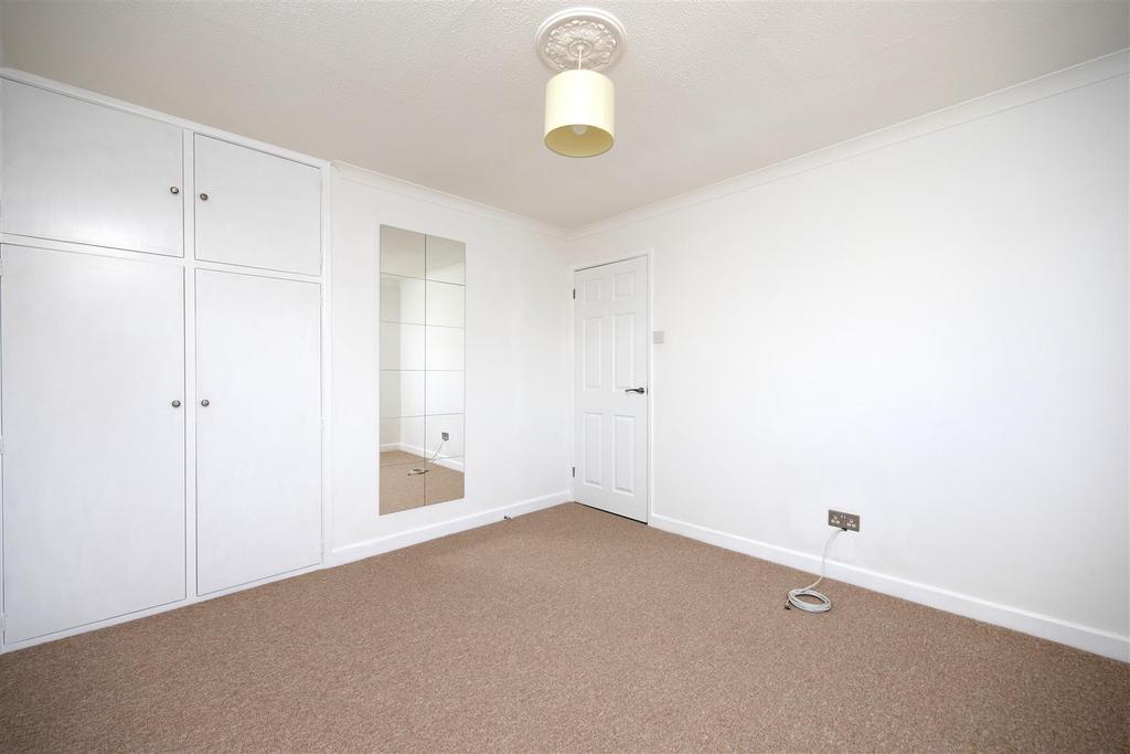 25 Kingsdown Road Trowbridge BA14 0 LB (18).jpg