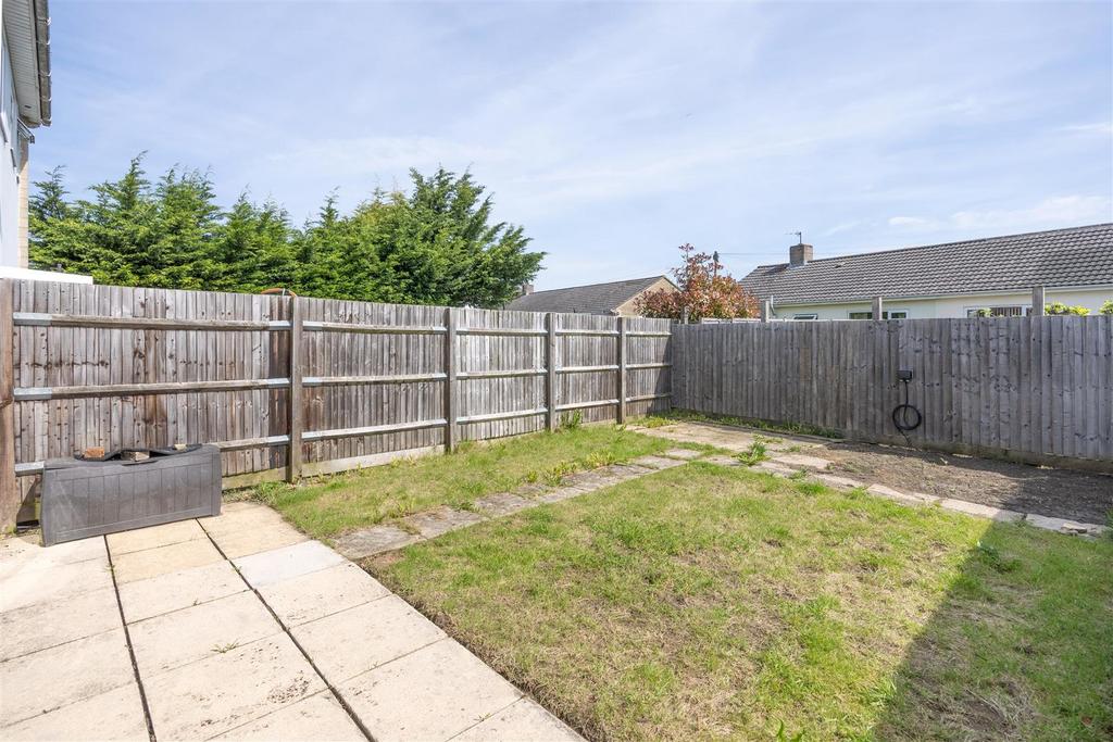 25 Kingsdown Road Trowbridge BA14 0 LB (20).jpg