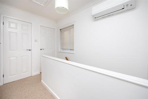 25 Kingsdown Road, Trowbridge, BA14 0LB