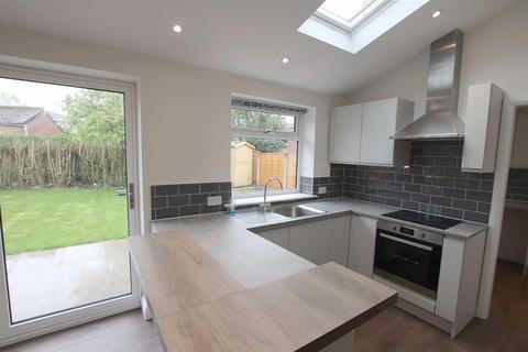 3 bedroom semi-detached house to rent, Fairywell Road, Timperley, Altrincham