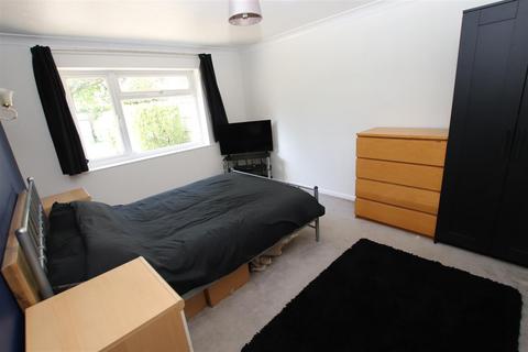 4 bedroom detached bungalow for sale, Glenwood Road, West Moors, Ferndown