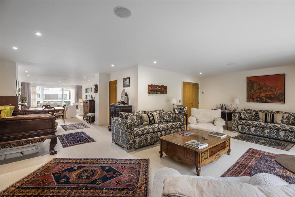 2022-11-30 PS 4 Lakeside Road 033.jpg
