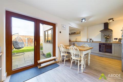 14 Arborfield Road, Marchington, Uttoxeter, ST14 8LS