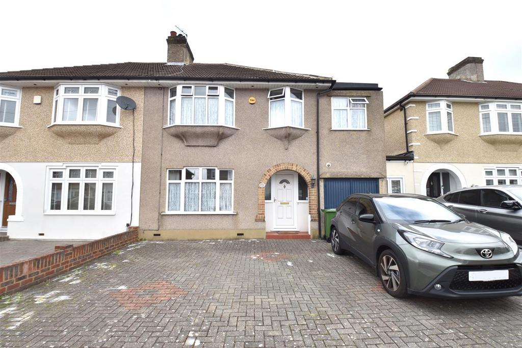 Barrington Road, Bexleyheath DA7 3 bed semidetached house for sale £