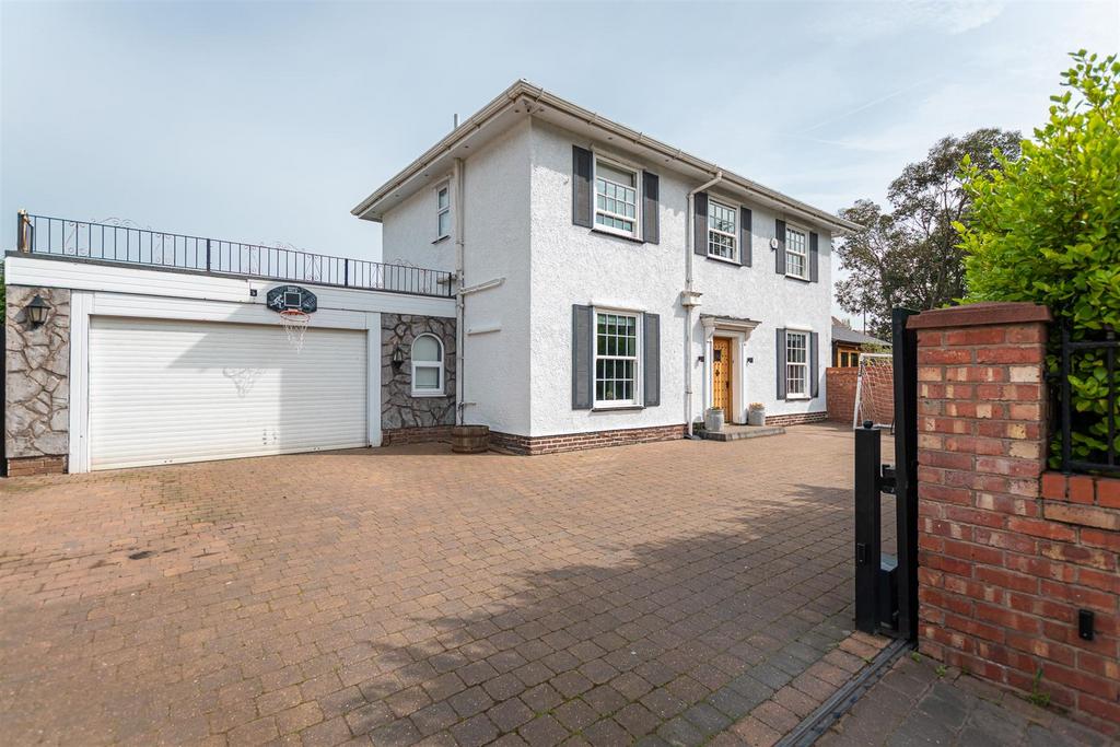 Moor Lane, Crosby, Liverpool 3 bed detached house for sale £520,000