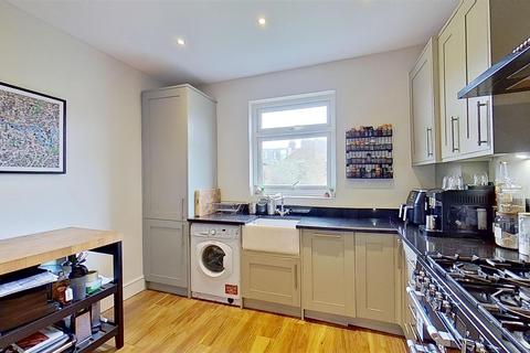 3 bedroom flat for sale, Tranmere Road, London