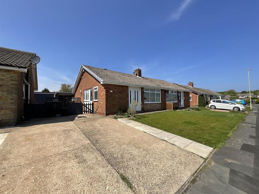 Osgodby Hall Road, Scarborough 2 bed bungalow for sale £165,000