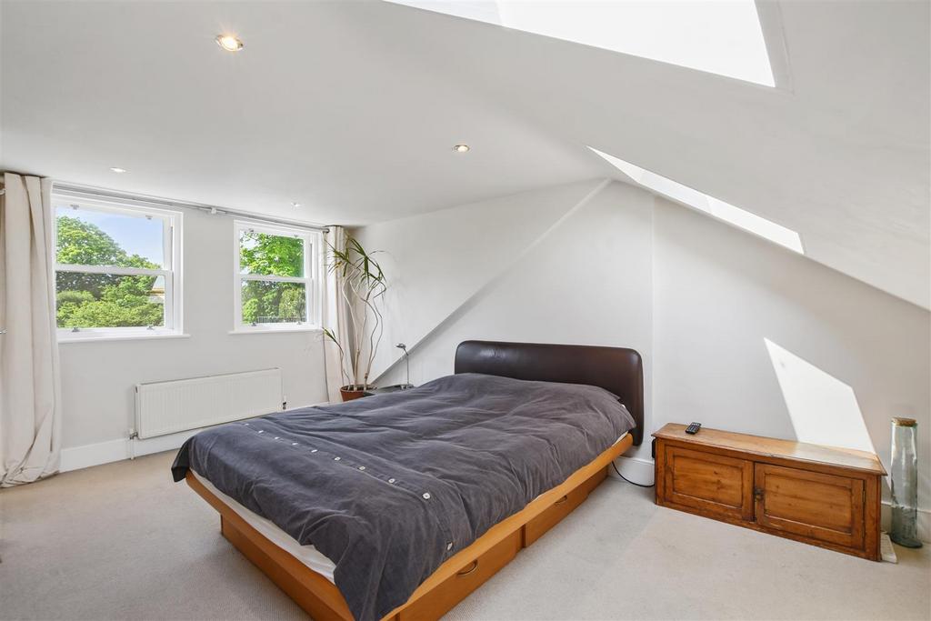Bedroom .jpg