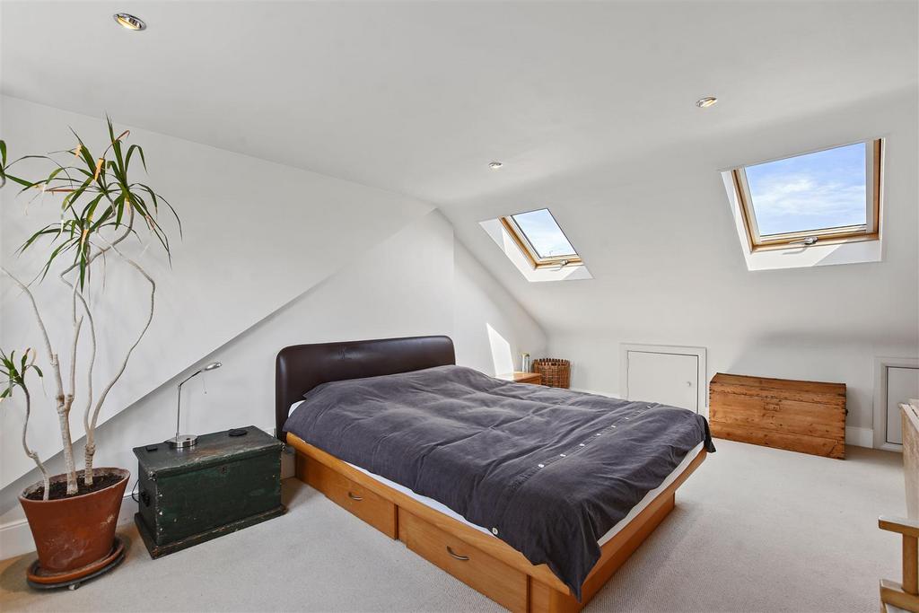 Bedroom 2.jpg