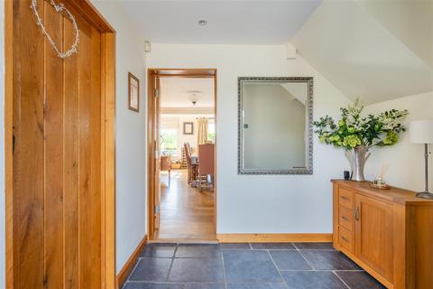 3 bedroom cottage for sale, Beach Hill, Bitton