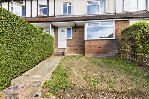 4 bedroom terraced house to rent, Bevendean Crescent, Brighton