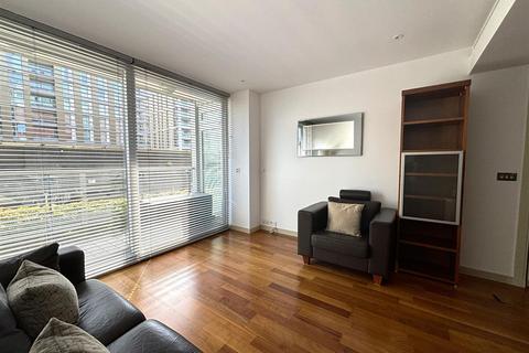 1 bedroom flat to rent, Queenstown Road, London SW11