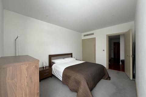 1 bedroom flat to rent, Queenstown Road, London SW11