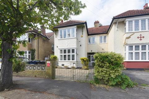 3 bedroom semi-detached house for sale, Vineyard Avenue, Mill Hill