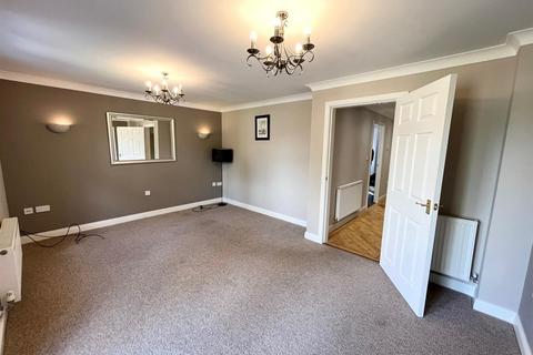4 bedroom house to rent, Coppice Gardens, Hollywood, Birmingham