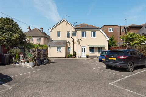 1 bedroom flat for sale, Tankerton Road, Tankerton, Whitstable