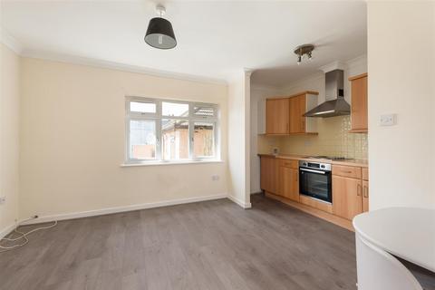 1 bedroom flat for sale, Tankerton Road, Tankerton, Whitstable