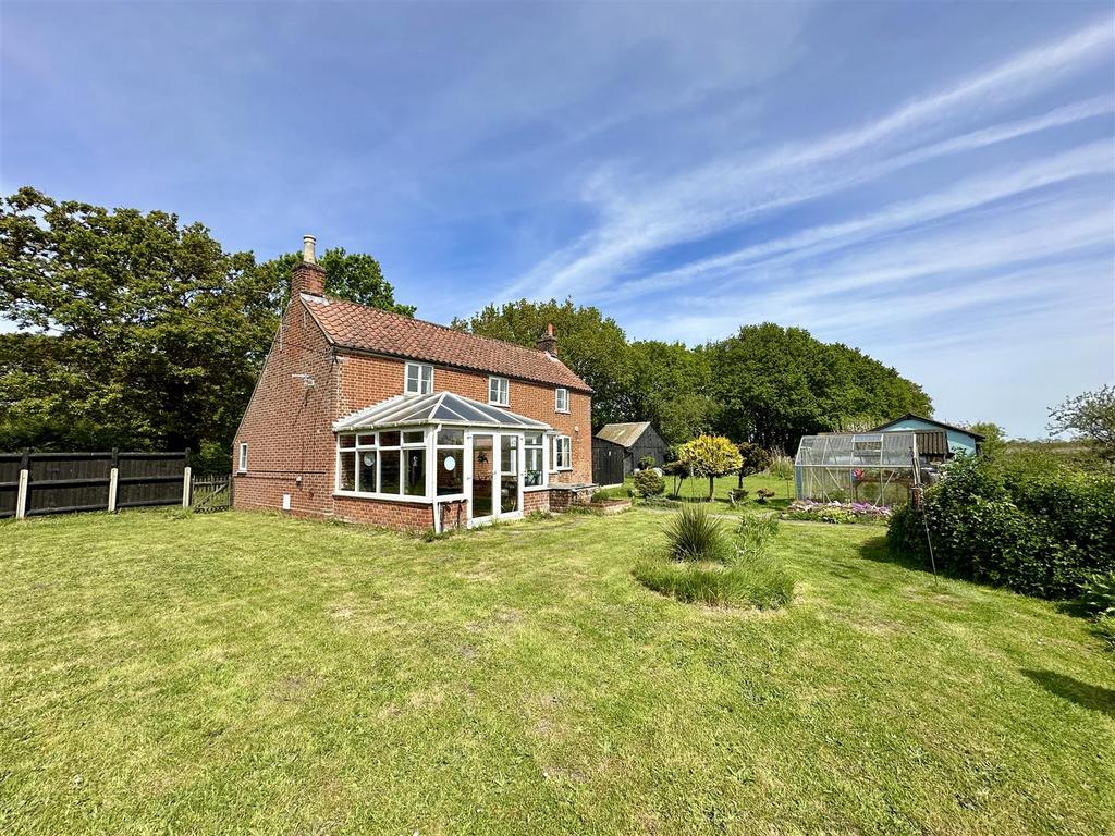 Decoy Road, Potter Heigham NR29 3 bed detached house for sale £365,000