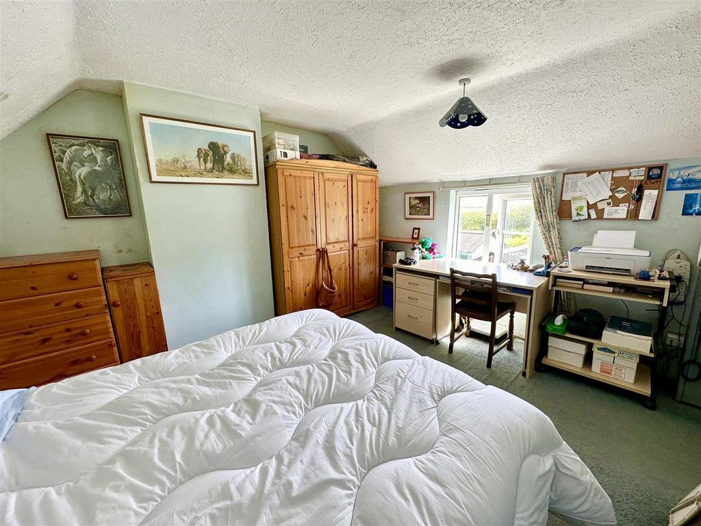 Bedroom one.JPEG
