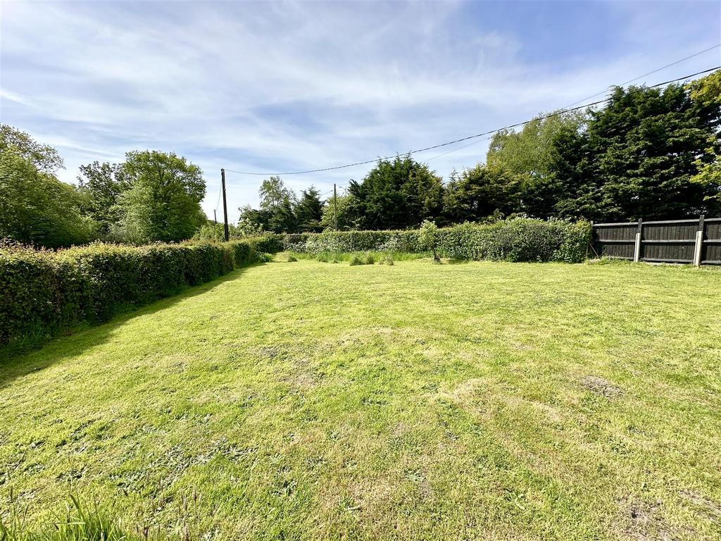 Lawned garden.JPEG