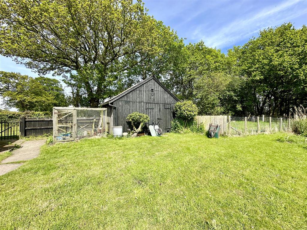 Garden barn.JPEG