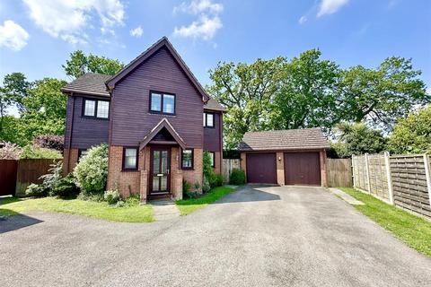 4 bedroom detached house for sale, Priors Drive, Catton, Norwich NR6