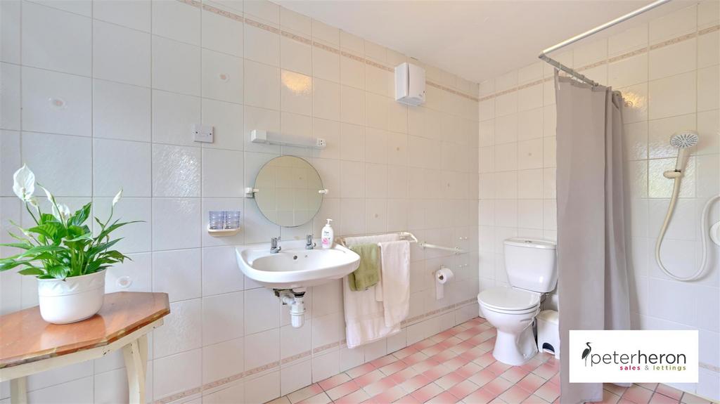 En Suite Wet Room