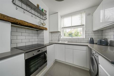 2 bedroom apartment for sale, Trentham Street, Southfields