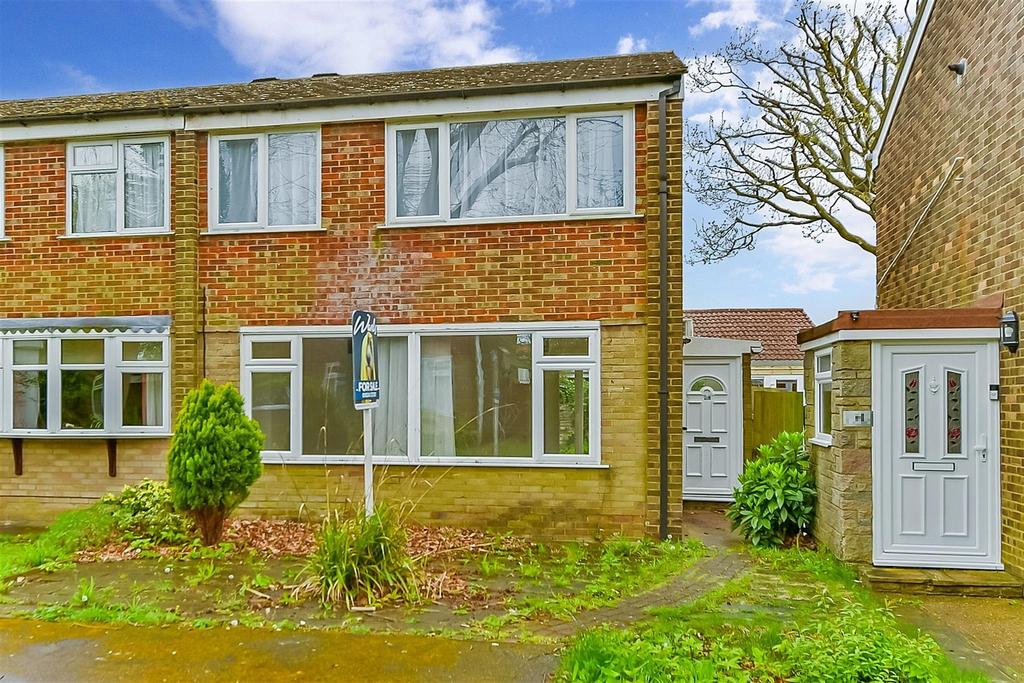 Lime Court, Wigmore, Gillingham, Kent 3 bed end of terrace house for