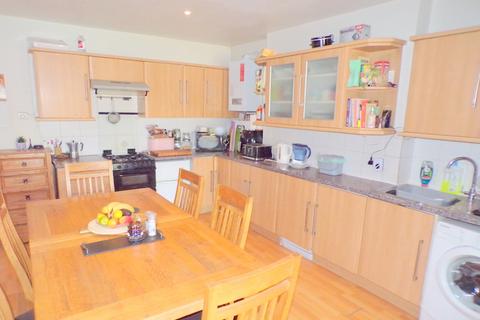 3 bedroom flat for sale, Castle Lane West, Bournemouth, Dorset