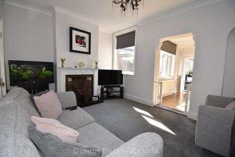 2 bedroom terraced house for sale, Kings Road, Gosport